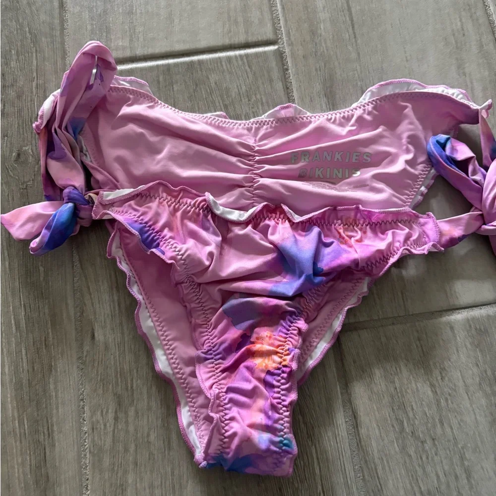 Frankie’s Colby‎ Floral Tie-Dye Bikini Bottom size Medium